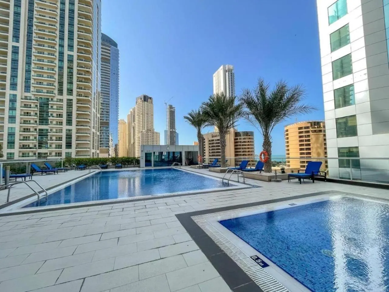 Sunrise Homes - A Modern Studio Near Jbr Beach Dubai Apartment