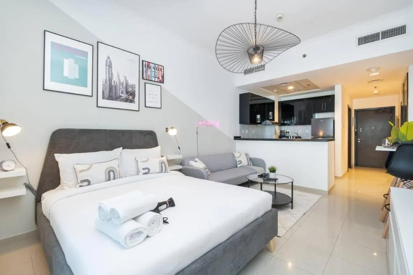 Sunrise Homes - A Modern Studio Near Jbr Beach Dubai
