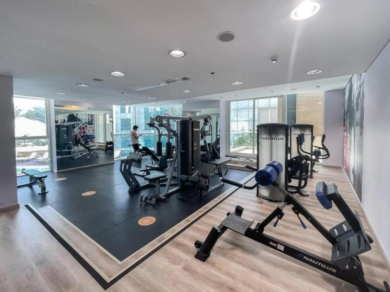 Sunrise Homes - A Modern Studio Near Jbr Beach Dubai United Arab Emirates