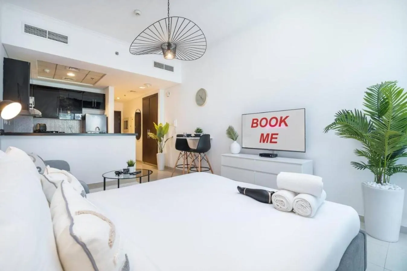 Sunrise Homes - A Modern Studio Near Jbr Beach Dubai Apartment