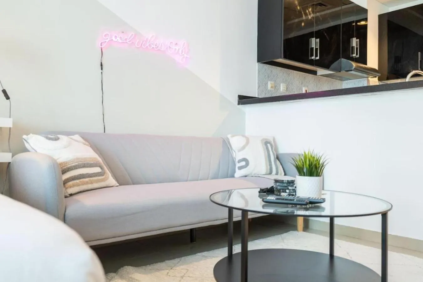 Apartment Sunrise Homes - A Modern Studio Near Jbr Beach Dubai
